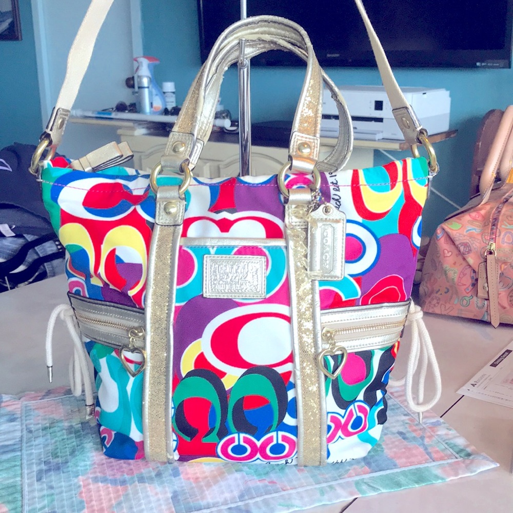 Optic Art Coach shoulder bag and satchel! This bag is in GUC except for handles